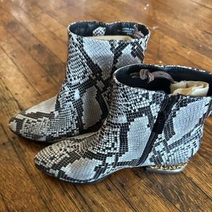 Bamboos Snake Skin Boots Size 8